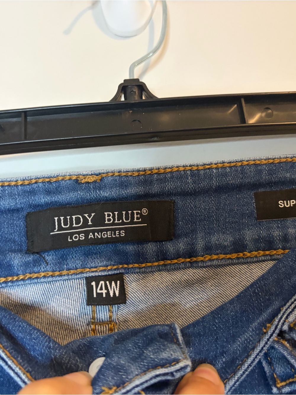 Judy Blue Mid-Blue High-Rise Flared Raw Hem Jeans Size 14W - Picture 4 of 6